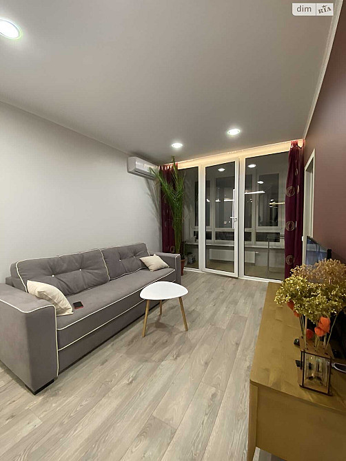 Продаж квартири 50м в ЖК Славутич вул Зарічна 16 Позняки Осокорки Київ - зображення 1