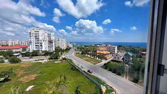 Велика трикімнатна квартира з дизайнерським ремонтом у м.Чорноморськ Чорноморськ