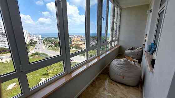 Велика трикімнатна квартира з дизайнерським ремонтом у м.Чорноморськ Чорноморськ