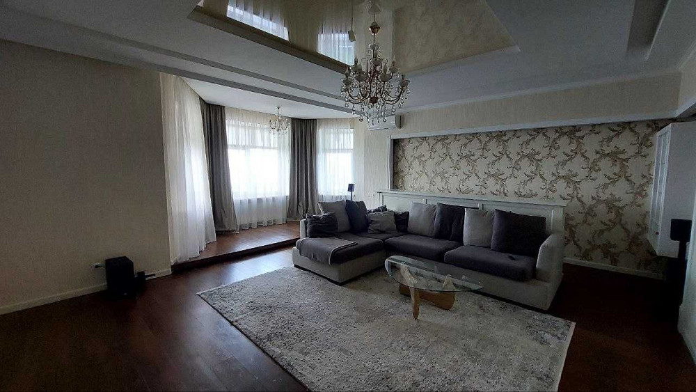 Велика трикімнатна квартира з дизайнерським ремонтом у м.Чорноморськ Черноморск - изображение 5