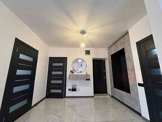 Продаж Сучасної 3 кім. Квартири 85 м2 в обжитій Новобудові район Арсен Івано-Франківськ