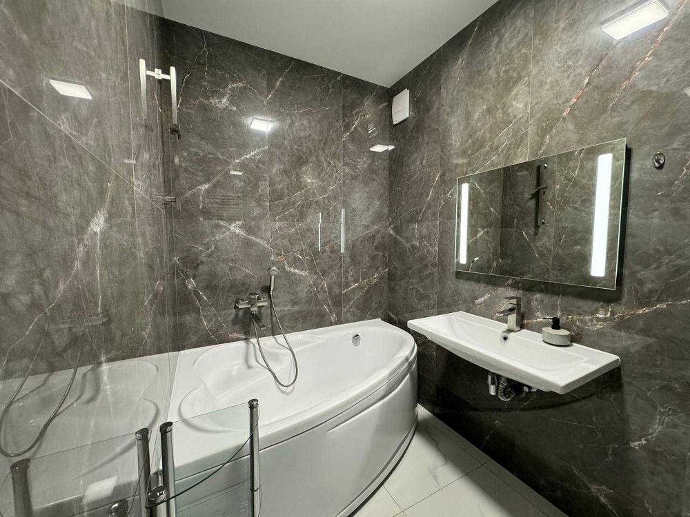 Продаж Сучасної 3 кім. Квартири 85 м2 в обжитій Новобудові район Арсен Івано-Франківськ - зображення 4