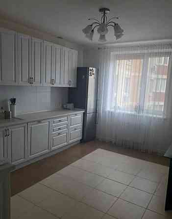 Поселок Котовского. ЖК Янтарный. 3 комн. 93 м. Ремонт. Иличанка