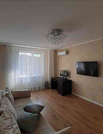 Поселок Котовского. ЖК Янтарный. 3 комн. 93 м. Ремонт. Иличанка