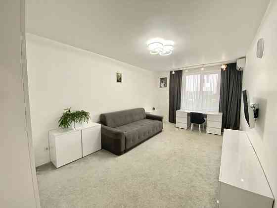 Продаж квартири. Вул. Незалежності. 94 м². Річка.Майзлі.Меблі.Техніка. Івано-Франківськ