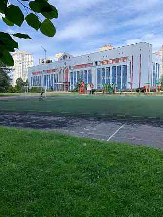 Однакомнатная Урловськая срочно продам Київ