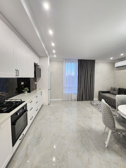 Продається велика 1 кім. квартира 50м² Чернівці - зображення 3