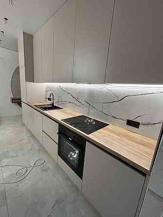 Трехкомнатная квартира с ремонтом в Кадоре на Краснова Odesa