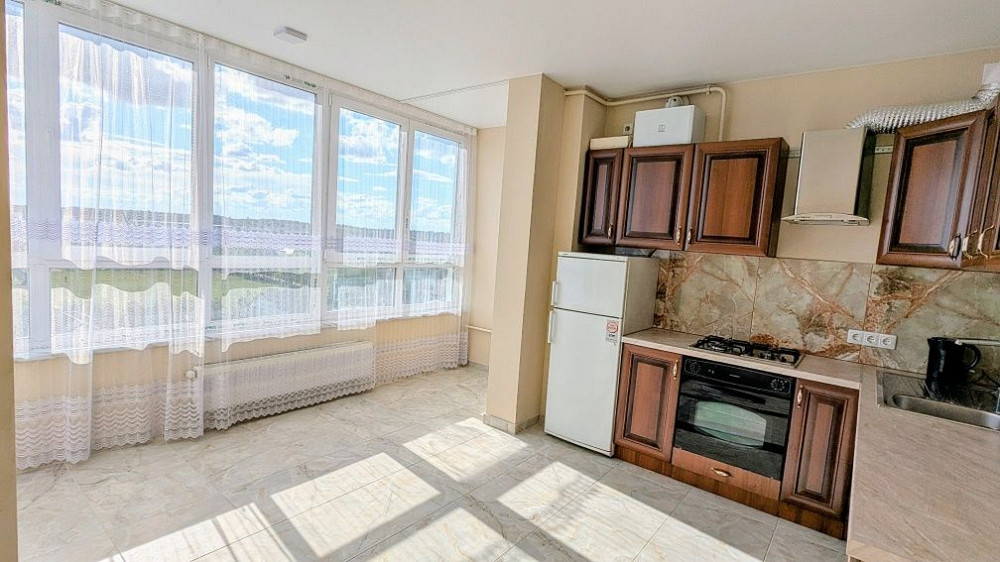 1-кімнатна, р-н Екватора,з ремонтом,меблями,технікою. Чудовий вигляд! Ровно - изображение 1