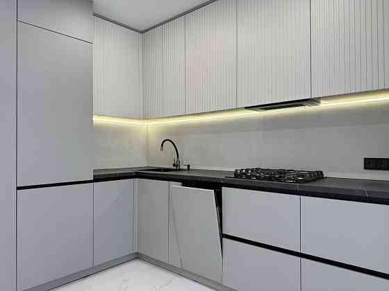 ТЕРМІНОВО! 1.5 кімнати з дизайнерським ремонтом за вигідною ціною! Івано-Франківськ