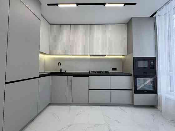 ТЕРМІНОВО! 1.5 кімнати з дизайнерським ремонтом за вигідною ціною! Івано-Франківськ