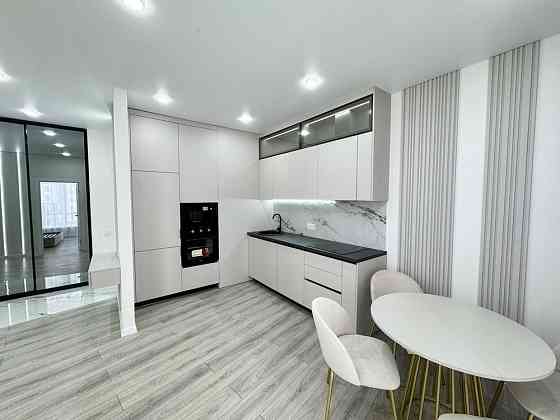 Одноеомнатная квартиоа с ремонтом в Кадоре на Краснова Odesa