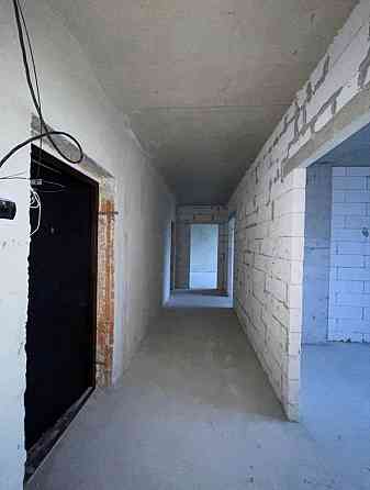 Вигідна пропозиція в зданій новобудові! Можна приступати до ремонту Львов