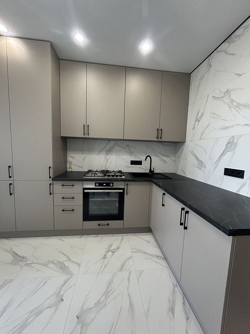 Однокімнатна квартира з новим ремонтом! Гардеробна! Без комісії! Ирпень - изображение 1