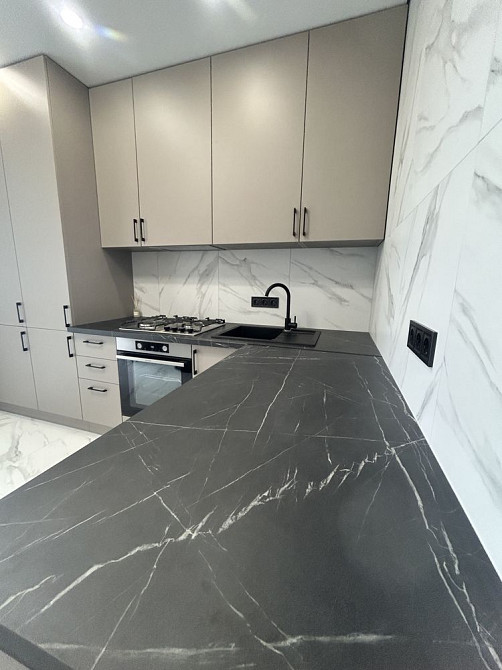 Однокімнатна квартира з новим ремонтом! Гардеробна! Без комісії! Ирпень - изображение 2