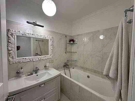 Продається  3-кімнатна квартира з дизайнерським ремонтом \113 м² Київ