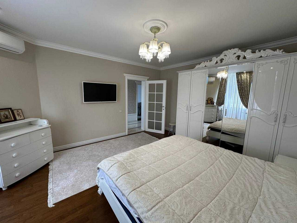 Продається  3-кімнатна квартира з дизайнерським ремонтом \113 м² Київ - зображення 6