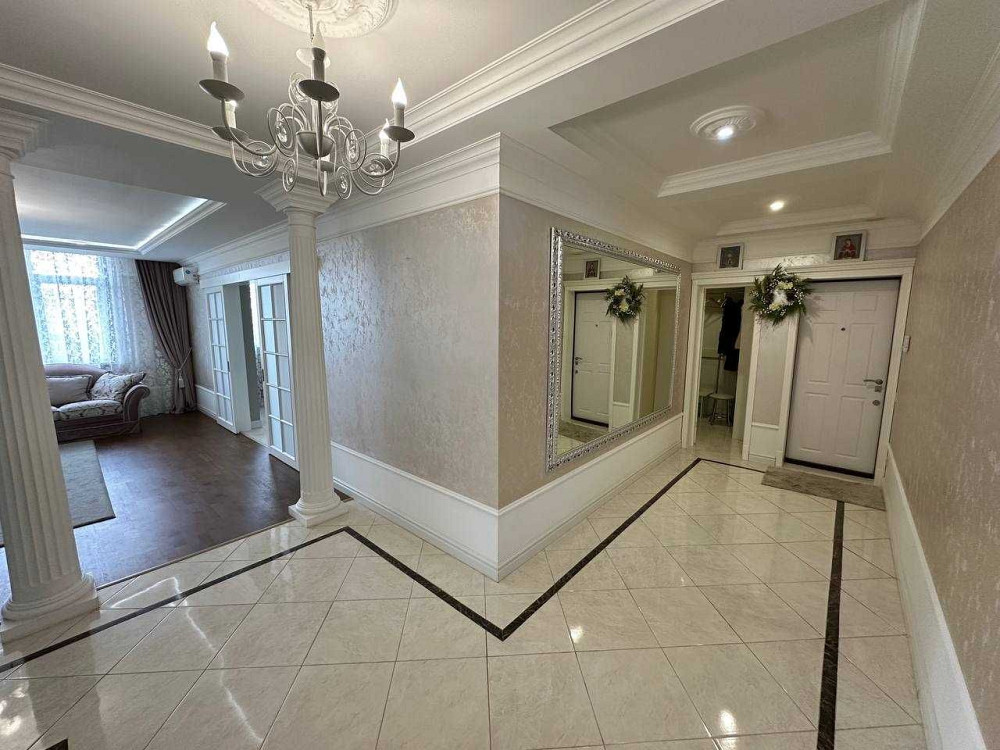 Продається  3-кімнатна квартира з дизайнерським ремонтом \113 м² Київ - зображення 7