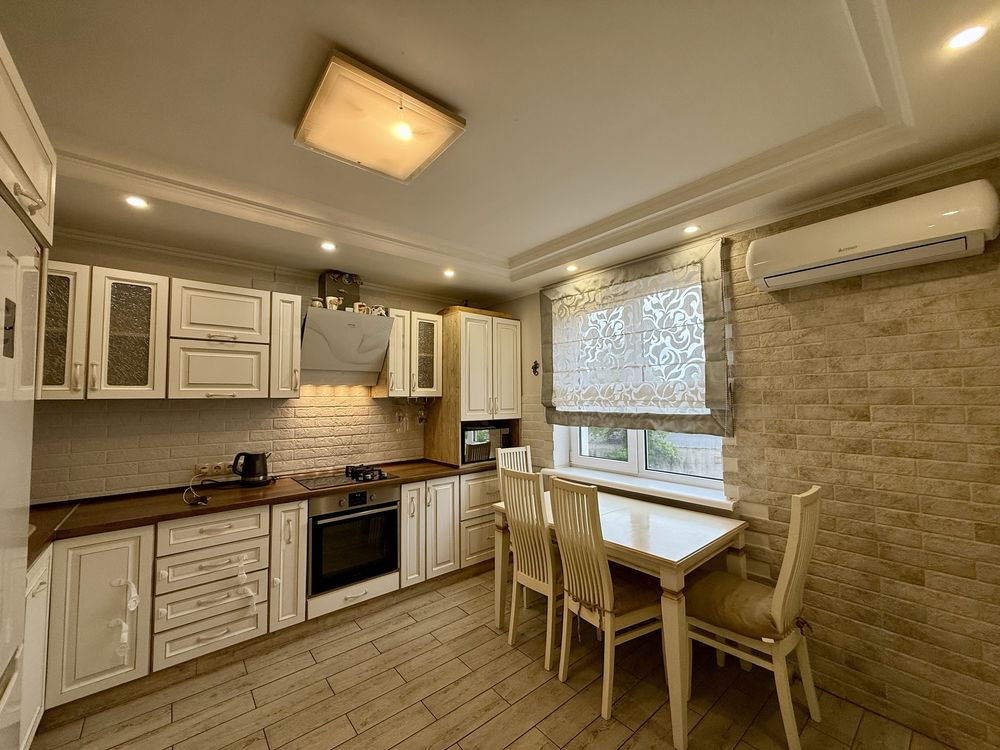 Трехкомнатная квартира в ЖК Потемкинский.4/9 Николаев - изображение 1