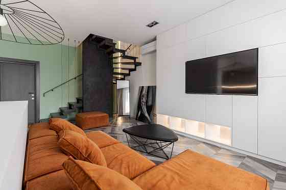 Продам унікальну квартиру в клубному будинку по вул.Ярославенка (Парк) Львов