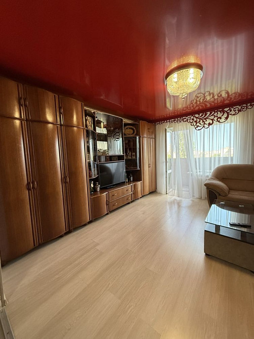 Продам четырёхкомнатную квартиру с ремонтом! Черноморск - изображение 2