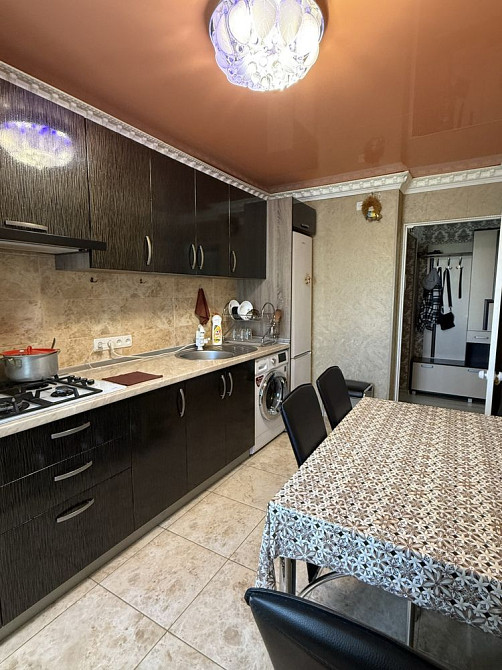 Продам четырёхкомнатную квартиру с ремонтом! Черноморск - изображение 5