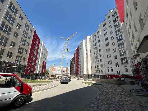 Продається 3кімн.+ Кухня студія VIP Квартира в новобудові БК Сузір'я Черновцы