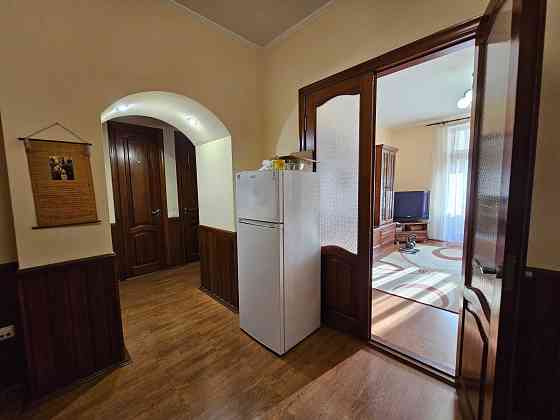 пр. Университетский (пр. Гагарина), 104 кв.м, 97 квартал Кривой Рог