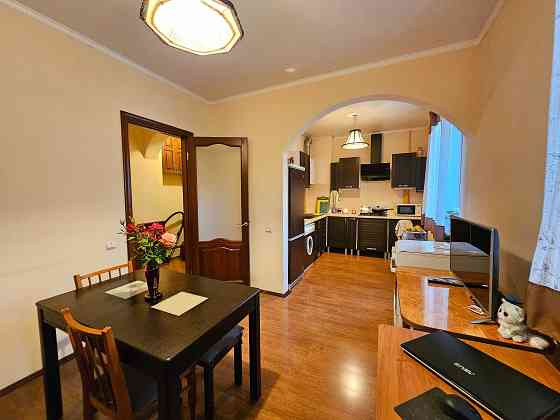 пр. Университетский (пр. Гагарина), 104 кв.м, 97 квартал Кривой Рог