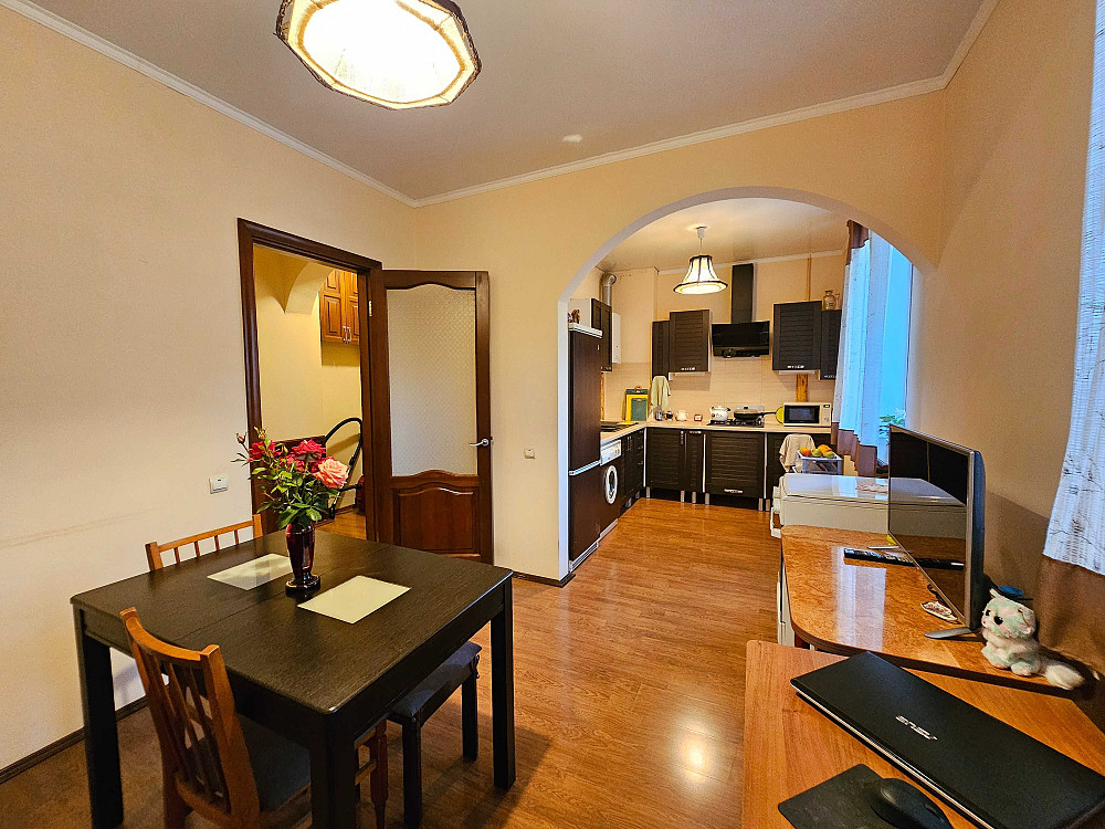 пр. Университетский (пр. Гагарина), 104 кв.м, 97 квартал Кривой Рог - изображение 1