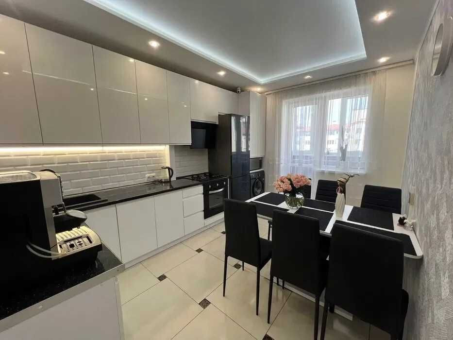 Двокімнатна квартира з меблями та технікою поруч Арсен та Епіцентр Ивано-Франковск - изображение 4