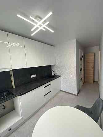 Продам двухкомнатную квартиру с новым ремонтом Самары