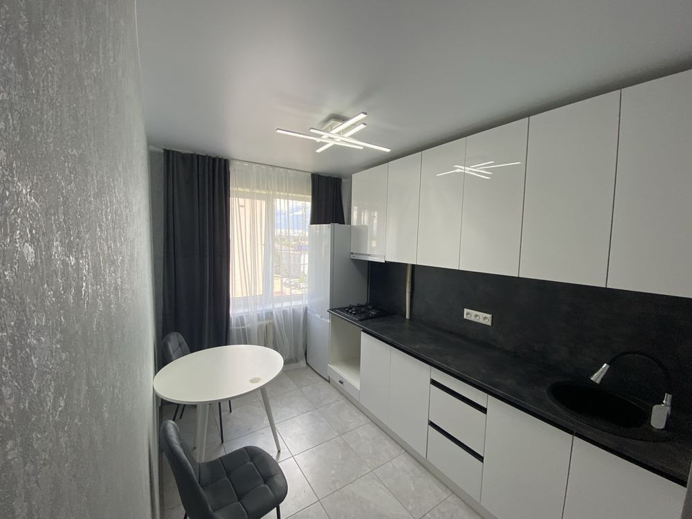 Продам двухкомнатную квартиру с новым ремонтом Самары - изображение 1