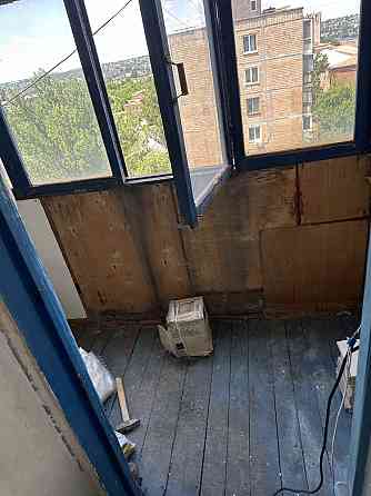 Квартира однокомнатная ,два балкона Кривой Рог