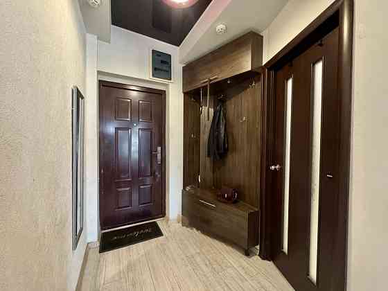 Продам 1 кімнатну низ О. Поля / Кірова/ Центр Днепр