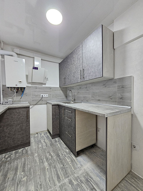 Продам 2 кімнатну квартиру у Старому місті Кам`янець-Подільський - зображення 6