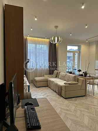 Французький квартал, сучасна та велика 2к. квартира, Саперне Поле 12 Київ