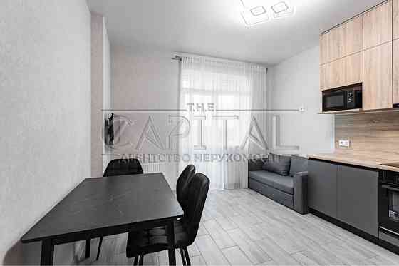 Продаж / Квартира  Київ, Шевченківський район, вул. Загорівська, 17-21 Київ