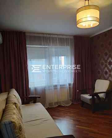 Продаж 2 к квартири, вул. Краківська, метро Чернігівська Київ