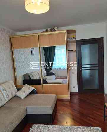 Продаж 2 к квартири, вул. Краківська, метро Чернігівська Київ