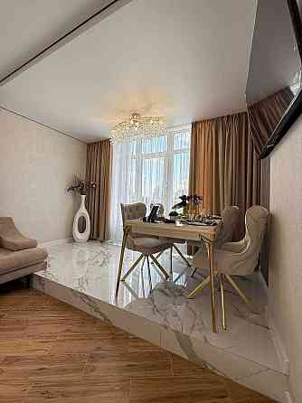 Двокімнатна квартира в ЖК Манхеттен з власним басейном та терасою Odesa