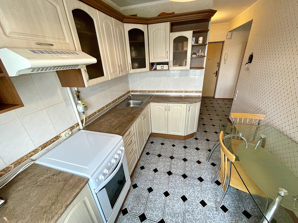 продаж 2к квартири Гарний ремонт і меблі Воскресенка Дніпровський Київ - зображення 1