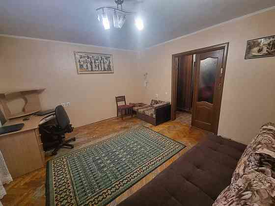 Здам 2 кім кв. вул. Почайнинська 35 на Подолі Киев