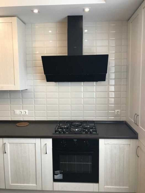 Вулиця Миколи Міхновського, 31, ТЦ Караван Днепр - изображение 1