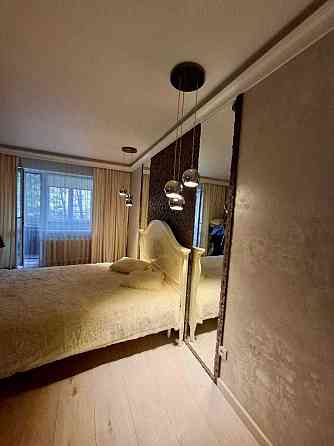 Продам 2 квартиру на Победе -4 Днепр