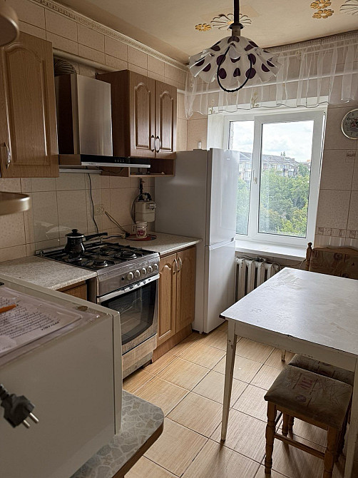 Здам 3-х кімнату квартиру, вул. Будівельників 12 Киев - изображение 1