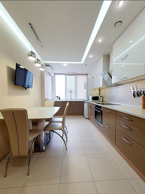 Первая сдача! 2к, Глушкова 9В, ВДНХ, метро Ипподром 7 мин Киев - изображение 1