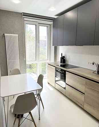 Оренда 2х кімнатної квартири у Дніпровському р-ні (Трегубенко 10) Запоріжжя