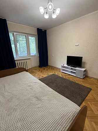 Сдам однокомнатную внизу пр. Поля Днепр