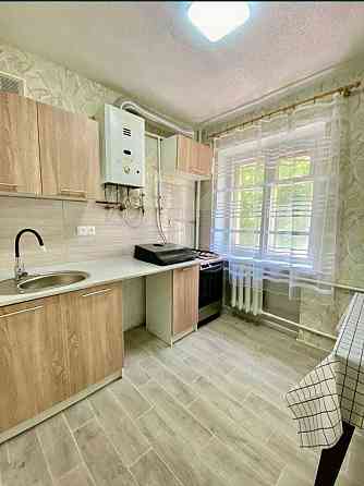 Двокімнатна квартира на довгострокову оренду Київ